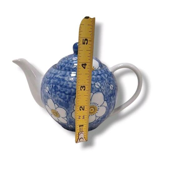 Round Asian Teapot Set Strainer Cup Floral Blue White Oriental Country Cottage - Picture 8 of 14